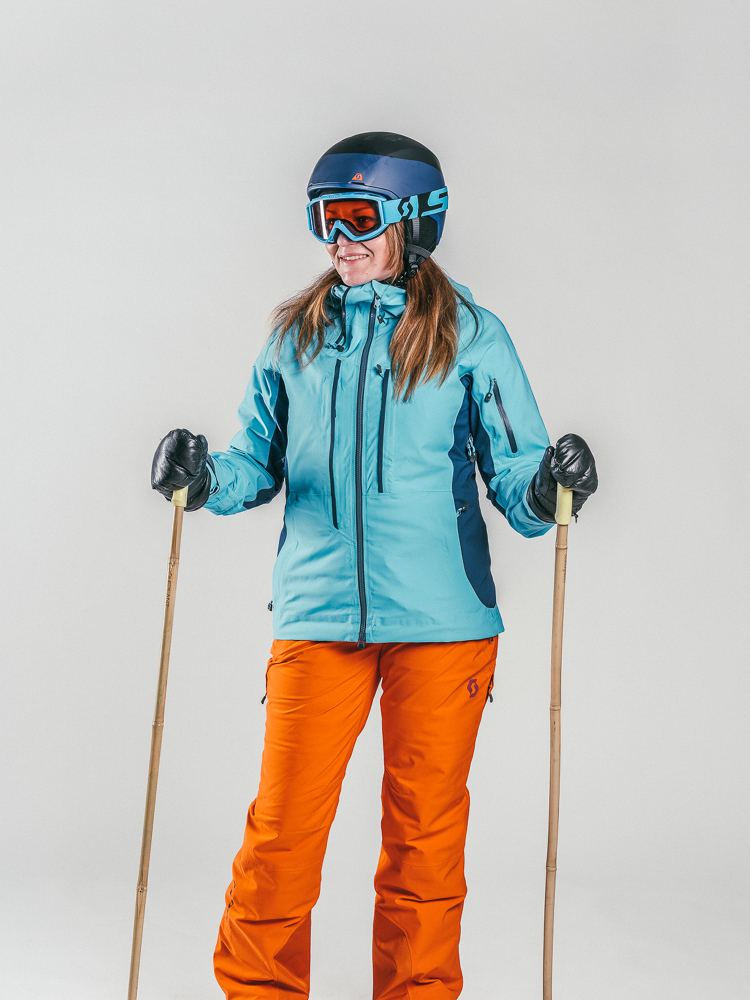 Oxygène Ski & Snowboard School Female Adult with Helmet